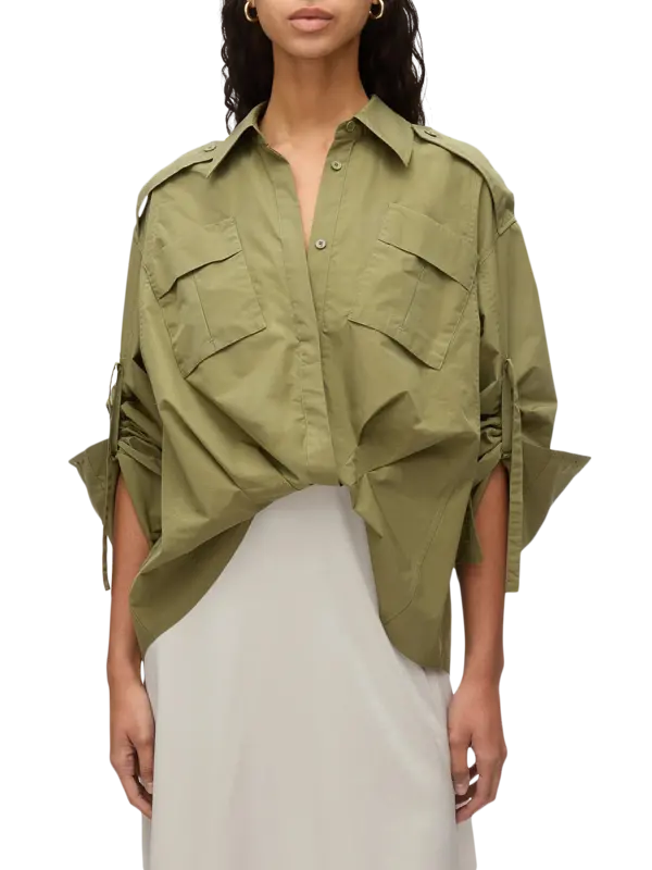 فستان متوسط الطول بتصميم قميص بقصة مريحة ومنسدلة وأكمام طويلة