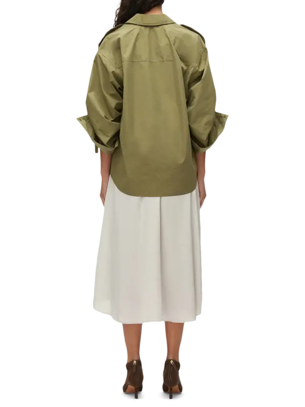 فستان متوسط الطول بتصميم قميص بقصة مريحة ومنسدلة وأكمام طويلة