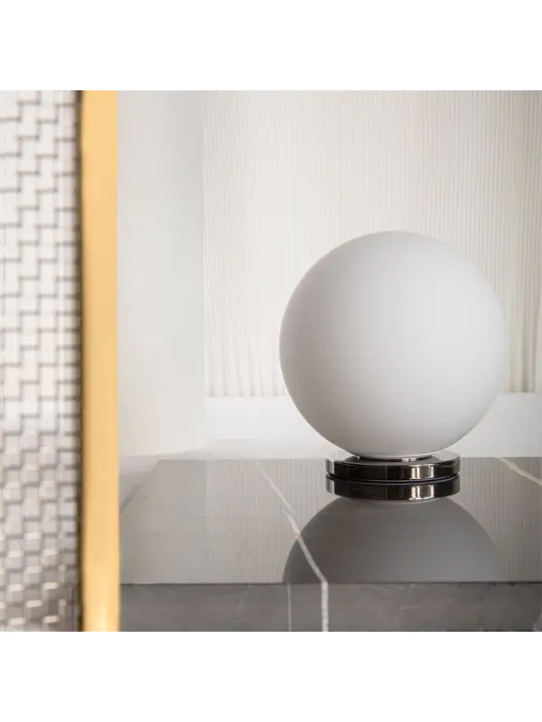 مصباح طاولة بالينا