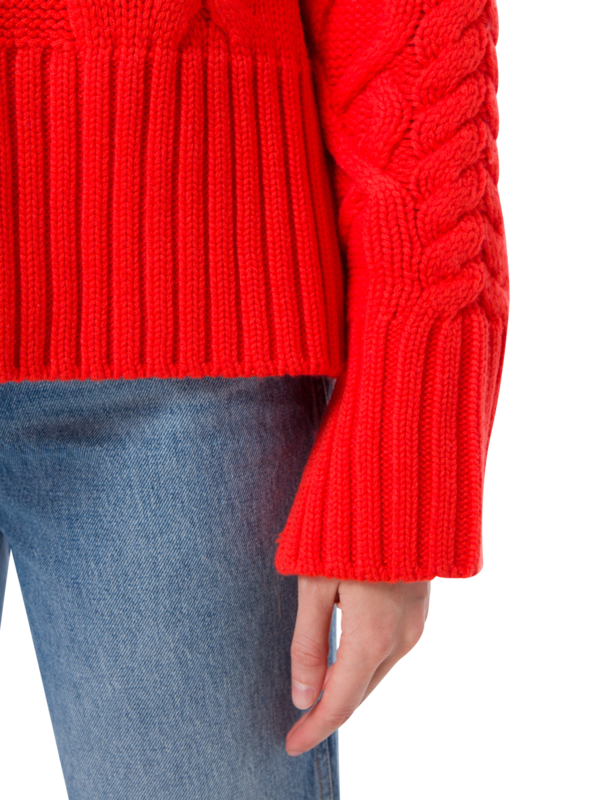 سترة رو محبوكة بنمط كابل وبياقة عالية