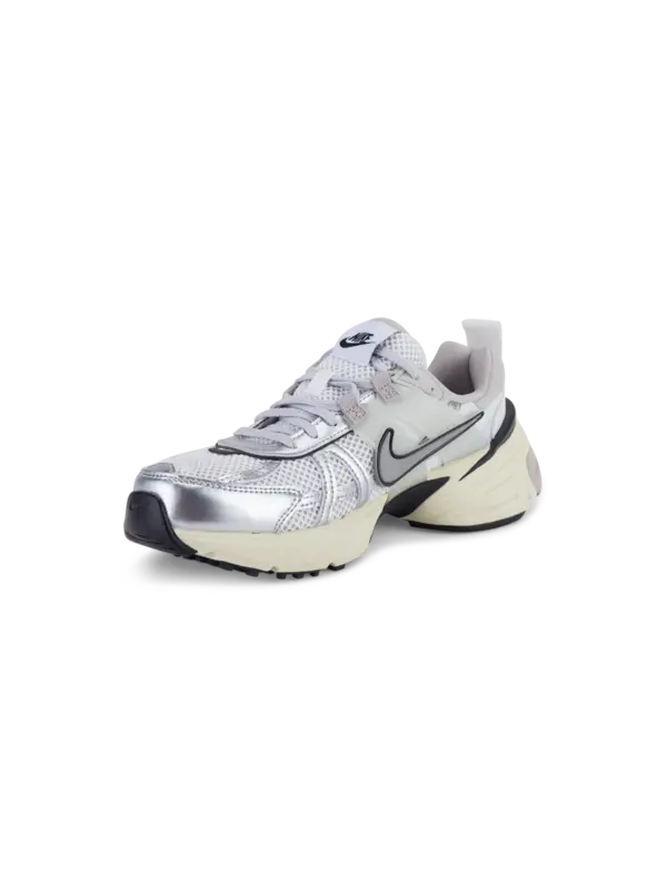 /original/FD0736-W_NIKE_Summit Whi_3.png_convert-600x800