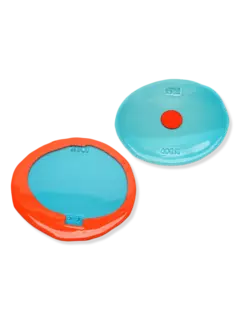 طقم حاملات أكواب من تصميم من جايتانو بيشي من مجموعة فيش ديزاين مكون من قطعتين