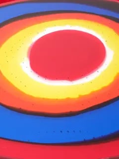 صينية دائرية إكسترا كولور من تشكيلة فيش ديزاين من جايتانو بيشي