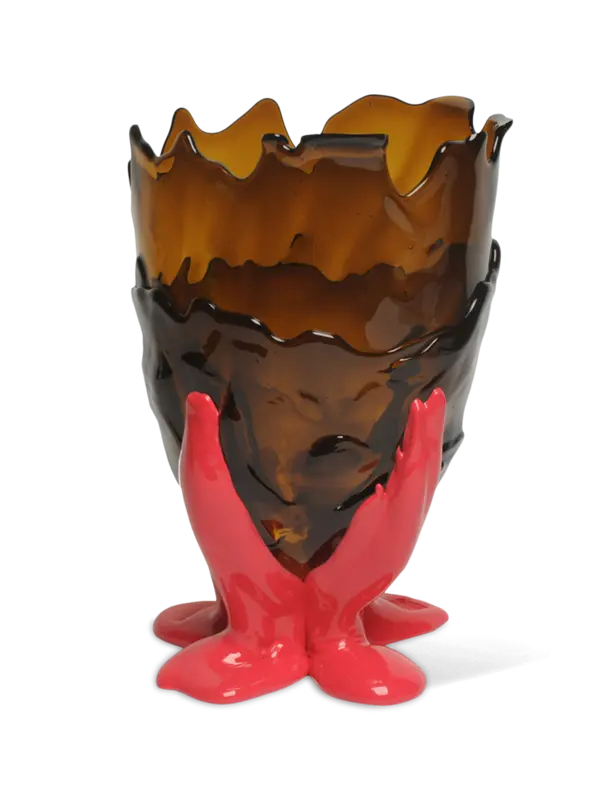 مزهرية شفافة بنية من تشكيلة فيش ديزاين من جايتانو بيشي