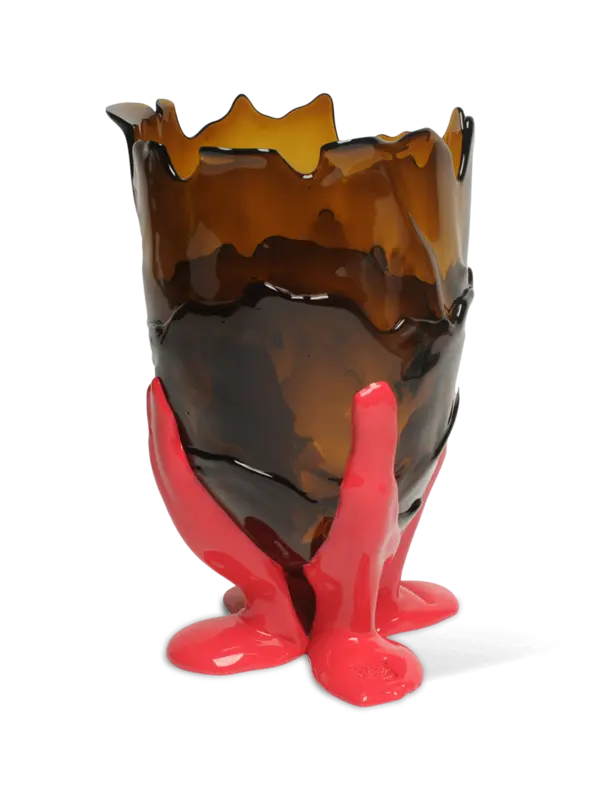 مزهرية شفافة بنية من تشكيلة فيش ديزاين من جايتانو بيشي