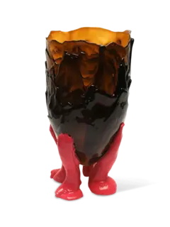 مزهرية شفافة بنية من تشكيلة فيش ديزاين من جايتانو بيشي