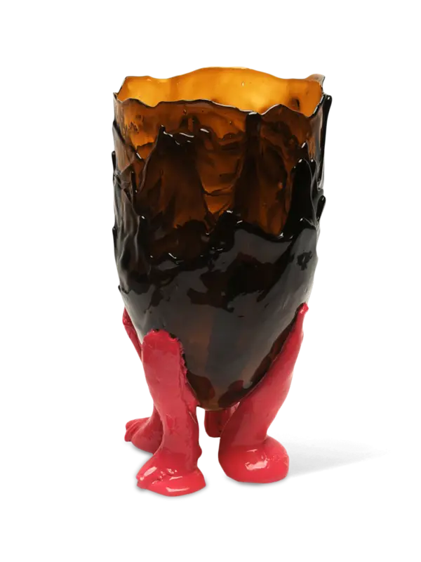 مزهرية شفافة بنية من تشكيلة فيش ديزاين من جايتانو بيشي