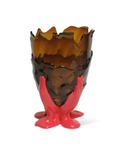 مزهرية شفافة من تشكيلة فيش ديزاين من جايتانو بيشي