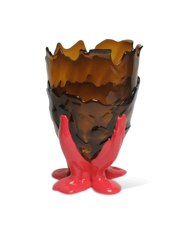 مزهرية شفافة من تشكيلة فيش ديزاين من جايتانو بيشي