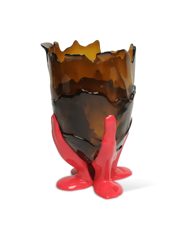 مزهرية شفافة من تشكيلة فيش ديزاين من جايتانو بيشي