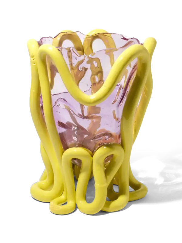 مزهرية إنديان سمر من تشكيلة فيش ديزاين من جايتانو بيشي