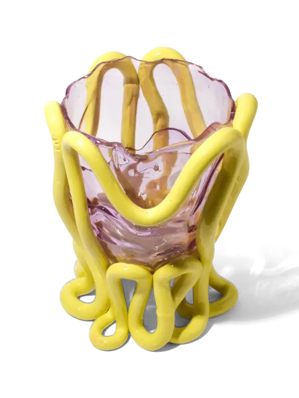 مزهرية إنديان سمر من تشكيلة فيش ديزاين من جايتانو بيشي