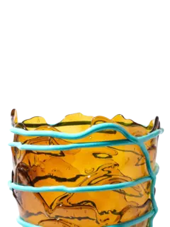 مزهرية بومبيتو لي أمبر من تشكيلة فيش ديزاين من جايتانو بيشي