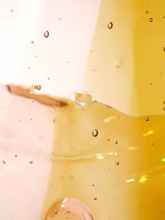 مزهرية مزدوجة كبيرة على شكل حرف C من تشكيلة فيش ديزاين من جايتانو بيشي