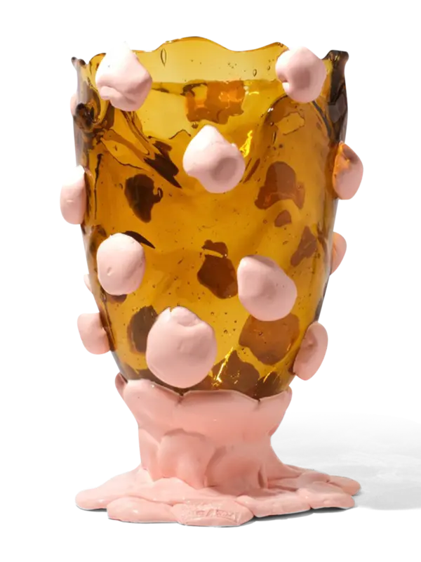 مزهرية ناجيت شفافة من تصميم جايتانو بيشي من تشكيلة فيش ديزاين