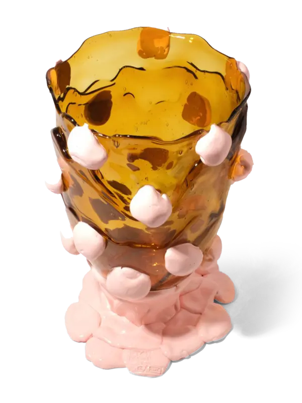 مزهرية ناجيت شفافة من تصميم جايتانو بيشي من تشكيلة فيش ديزاين