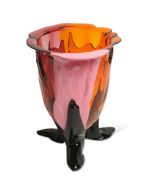 مزهرية أمازونيا من تشكيلة فيش ديزاين من جايتانو بيشي