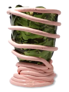 مزهرية بومبيتو I من تشكيلة فيش ديزاين من جايتانو بيشي