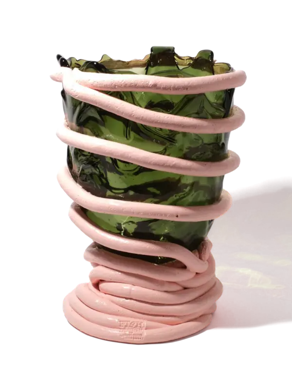 مزهرية بومبيتو I من تشكيلة فيش ديزاين من جايتانو بيشي