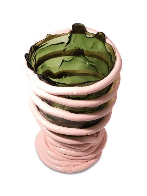 مزهرية بومبيتو I من تشكيلة فيش ديزاين من جايتانو بيشي