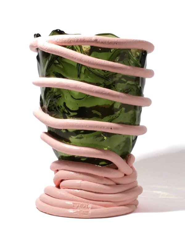 مزهرية بومبيتو I من تشكيلة فيش ديزاين من جايتانو بيشي