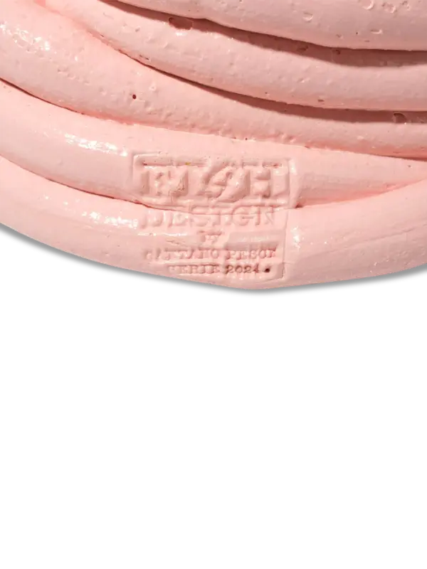 مزهرية بومبيتو I من تشكيلة فيش ديزاين من جايتانو بيشي