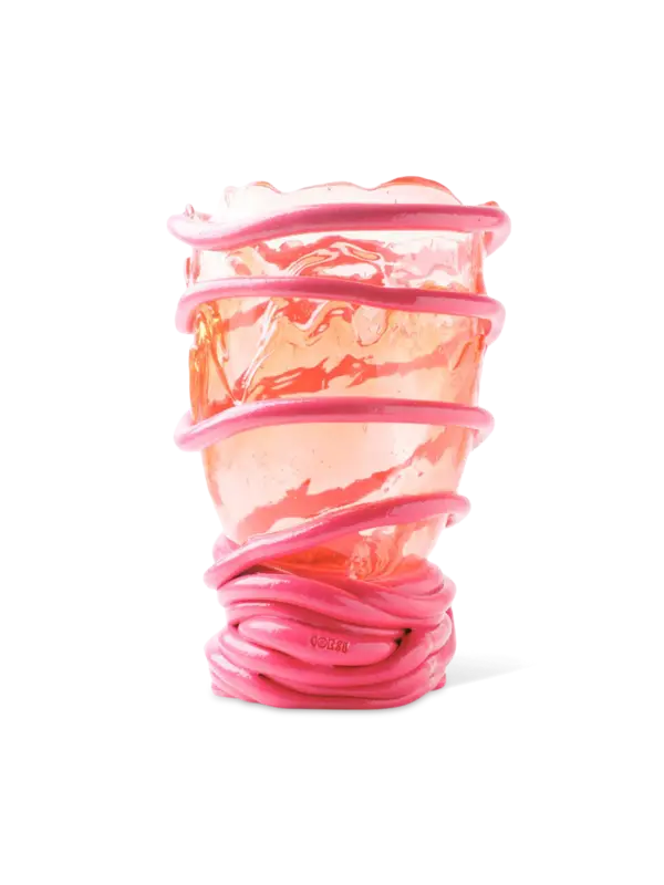 مزهرية بومبيتو I من تشكيلة فيش ديزاين من جايتانو بيشي