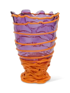 مزهرية بتصميم سمكة من جايتانو بيسك بومبيتو II