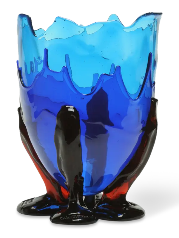 مزهرية إكسترا كولور شفافة من تشكيلة فيش ديزاين من جايتانو بيشي