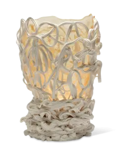 مزهرية سباغيتي من تشكيلة فيش ديزاين من جايتانو بيشي