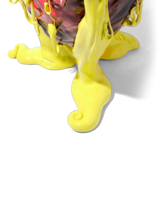 مزهرية سبيشال إكسترا كولور شفافة من تشكيلة فيش ديزاين من جايتانو بيشي