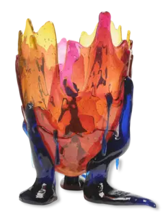 مزهرية سبيشال إكسترا كولور شفافة من تشكيلة فيش ديزاين من جايتانو بيشي