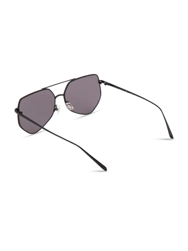 /original/FIGUEROA_BONN_GravityBla_4.png_convert-600x800