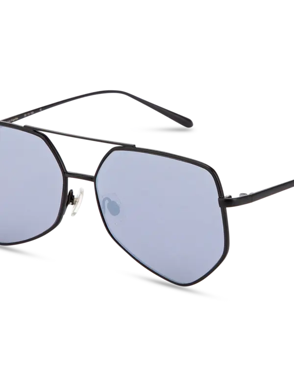 /original/FIGUEROA_BONN_GravityBla_5.png_convert-600x800