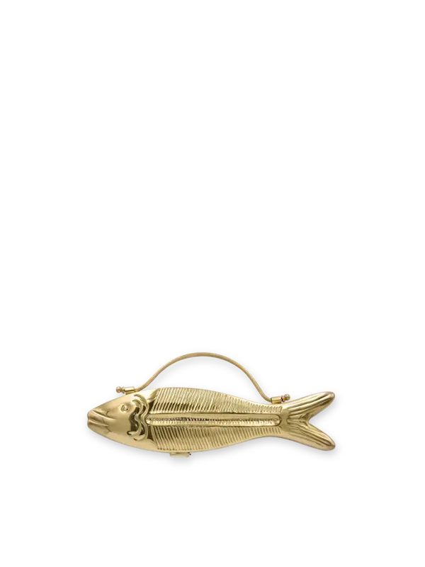 /original/FISHY_VIN_GOLD_1.png_convert-600x800