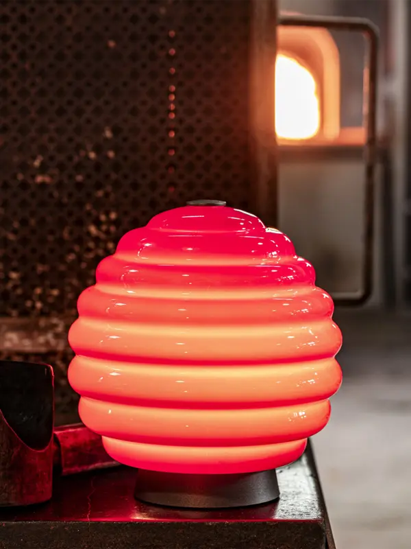 /original/FL384762000O0DG_VENI_Red_2.png_convert-600x800