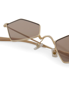 Lightweight diamond-shaped sunglasses