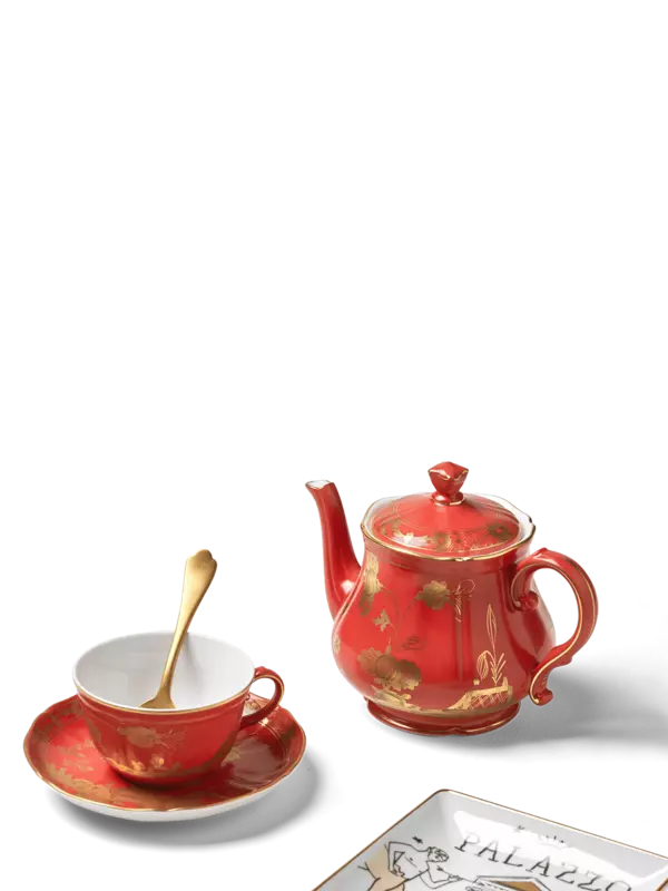 كوب شاي من تشكيلة أورينت إيتاليانو روبروم