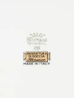 طبق مسطح مستدير من تشكيلة جراندوكا كورانا