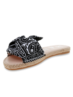 Sandals with Knot