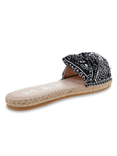 Sandals with Knot