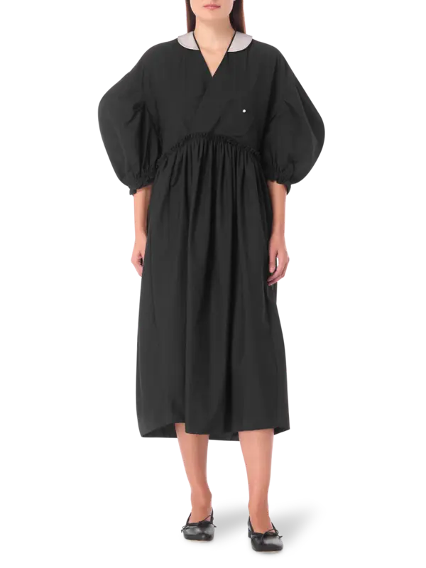 فستان جينزا متوسط الطول