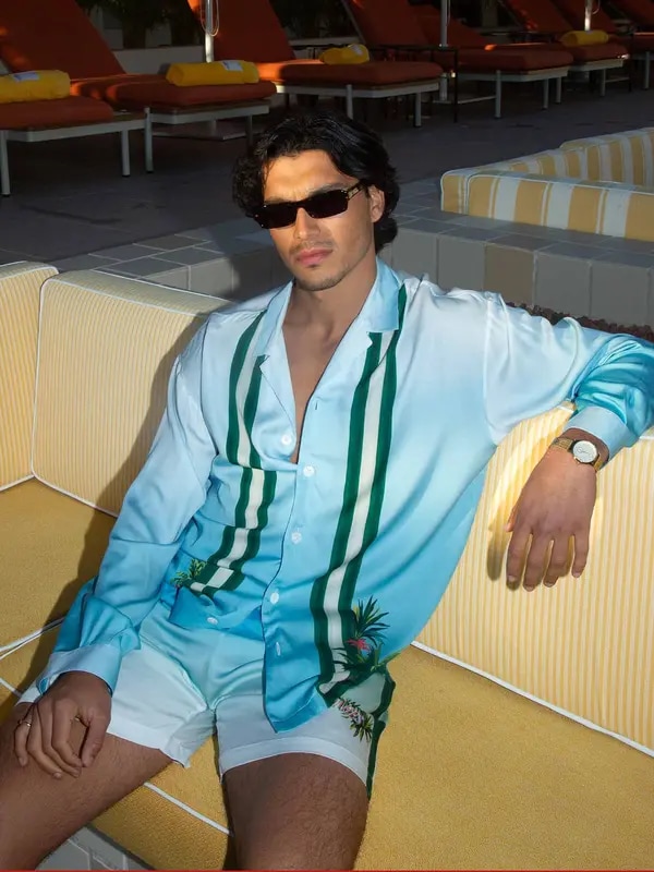 /original/H04004_HOMB_WhiteLight_2.png_convert-600x800