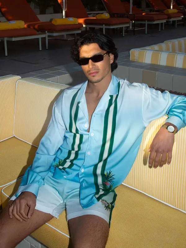 /original/H07006_HOMB_WhiteLight_2.png_convert-600x800