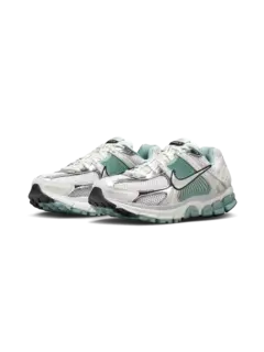 /original/HF1877-W_NIKE_Summit Whi_2.png_convert-240x320