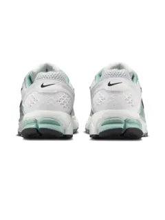 /original/HF1877-W_NIKE_Summit Whi_3.png_convert-240x320