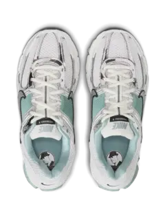 /original/HF1877-W_NIKE_Summit Whi_5.png_convert-240x320