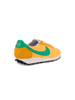 /original/HJ4687-M_NIKE_Laser Oran_4.png_convert-240x320