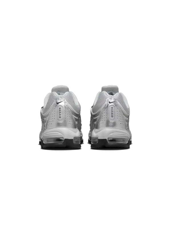 /original/HM8818-M_NIKE_FltSilver_3.png_convert-600x800