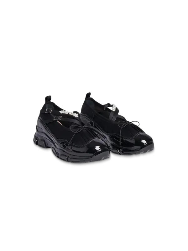 /original/HT19B0755_SRCH_BLACKCLEAR_2.png_convert-600x800